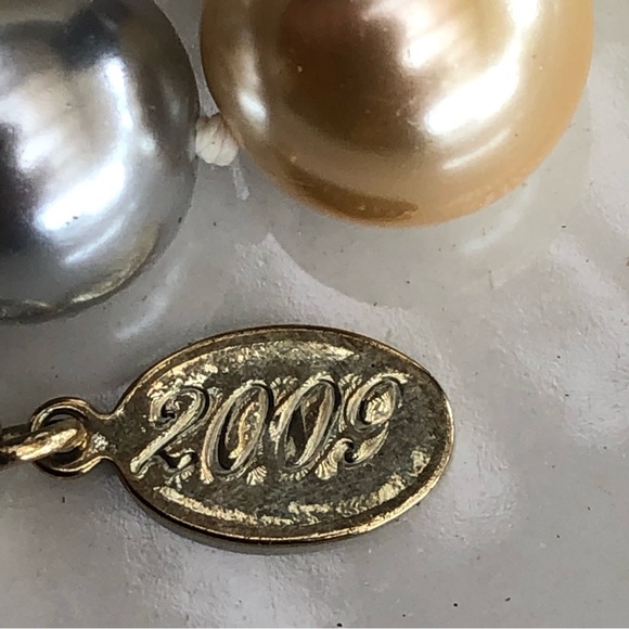 Kenneth Jay Lane 2009 Multicolor Faux Pearl Necklace - Picture 10 of 11